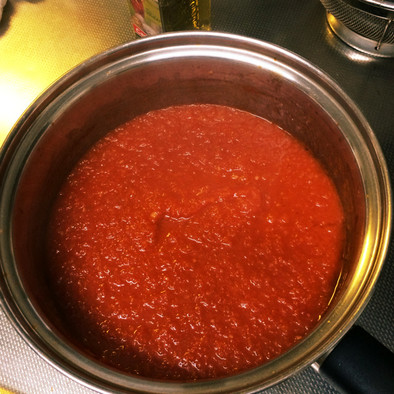 ピザ、パスタに万能トマトソースの写真
