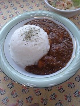 おかわり必至!ニンニク鶏のカレーライス