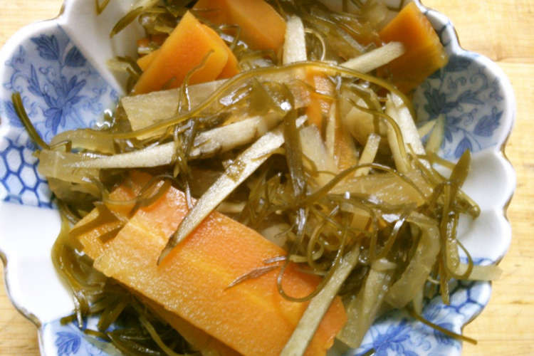 簡単 刻み昆布と 根菜の 煮物 レシピ 作り方 By 331ミミイ クックパッド 簡単おいしいみんなのレシピが352万品