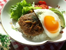 カフェランチ♡照り焼きソースでロコモコ丼