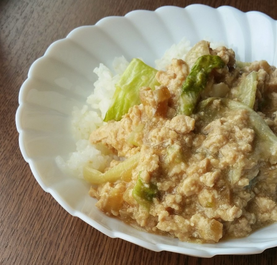 豆腐とレタスでかさ増し☆鶏ミンチの甘辛丼の画像