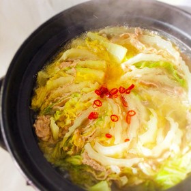 鶏味塩 de 豚肉と白菜のミルフィーユ鍋