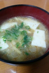 ごま油とかつお粉で！美味しい豆腐の味噌汁