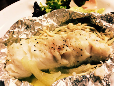 簡単フライパン☆白身魚（タラ）ホイル焼きの写真