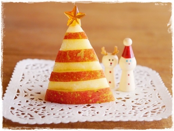 りんごde簡単クリスマスツリー☆キャラ弁の画像