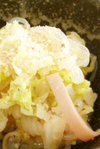 白菜と糸こんにゃくのサラダ…黒酢風味…