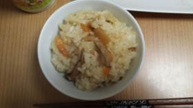 市販の炊き込みご飯の素をもっと美味しく!