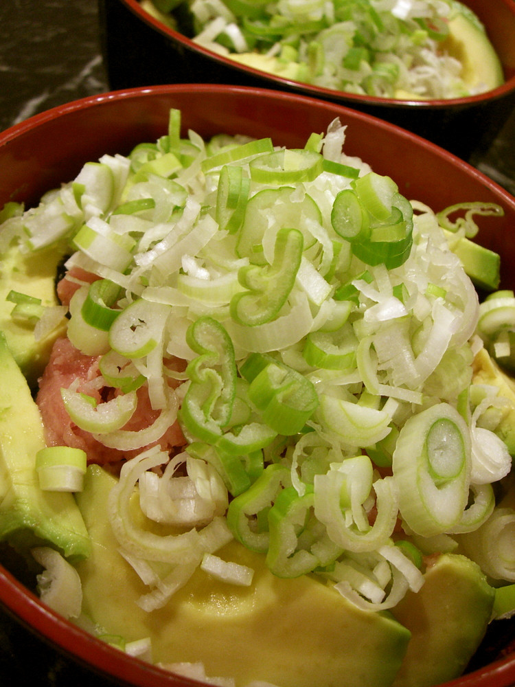 築地風☆アボガドネギトロ丼の画像