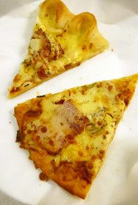 フライパンで簡単！冷めたピザの温め方