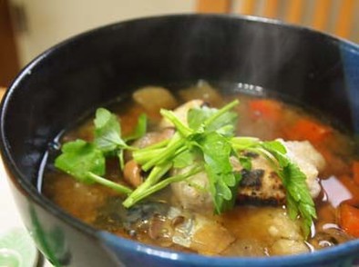 楽々超美味！玄米もちinサバと野菜スープの写真