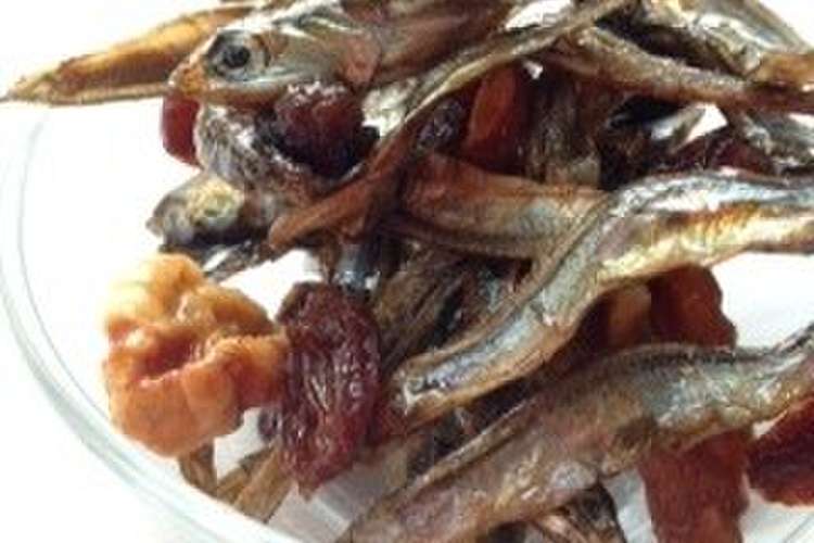 くるみとレーズンと魚醤入り醤油の田作り レシピ 作り方 By まるそう クックパッド 簡単おいしいみんなのレシピが357万品