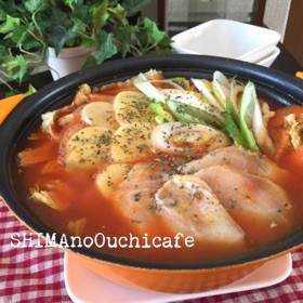 野菜たっぷり〆はリゾットに!簡単カレー鍋