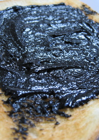 黒²　(クロクロ)　ゴマ蜜トースト