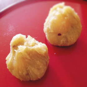 栗きんとんの茶巾包み 簡単