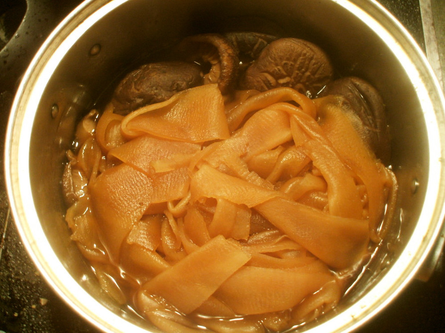太巻き用かんぴょうと椎茸の煮方の画像
