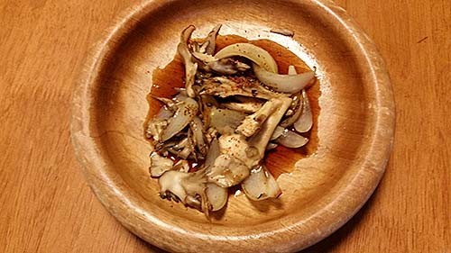 玉ねぎと舞茸のソテー自家製ポン酢がけの画像