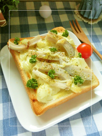 ハーブ香る❀玉葱×シャキ²蓮根トーストの写真