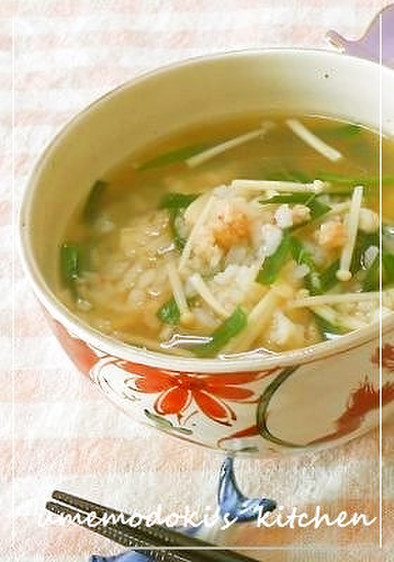 蟹缶とニラとエノキの簡単雑炊の写真