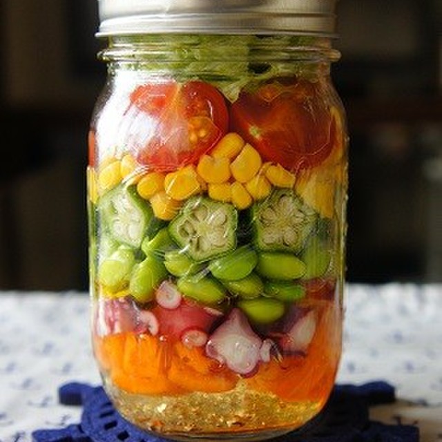 メイソンジャーで 夏野菜のジャーサラダ レシピ 作り方 By Meg526 クックパッド 簡単おいしいみんなのレシピが354万品