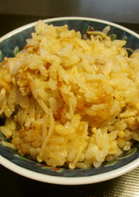 鶏挽肉とえのき茸の生姜入り炊き込みご飯