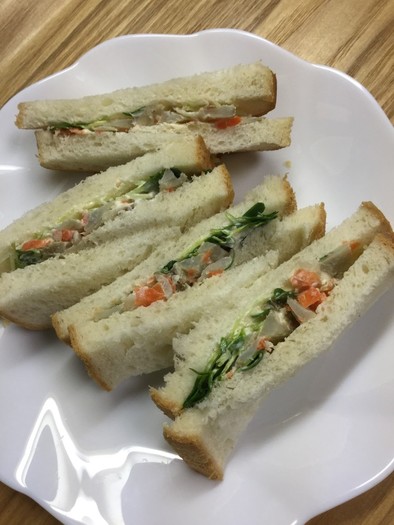 リメイク・ごぼうサラダのサンドイッチの写真