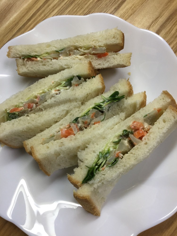 リメイク・ごぼうサラダのサンドイッチの画像