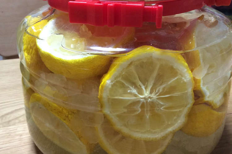 無農薬柚子 の丸ごと果実酒 レシピ 作り方 By いちかあかりはは クックパッド 簡単おいしいみんなのレシピが377万品