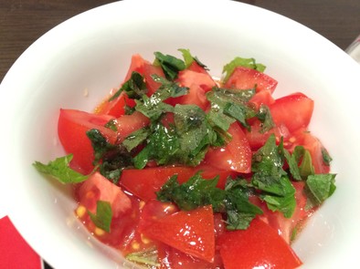 トマト大葉サラダの写真