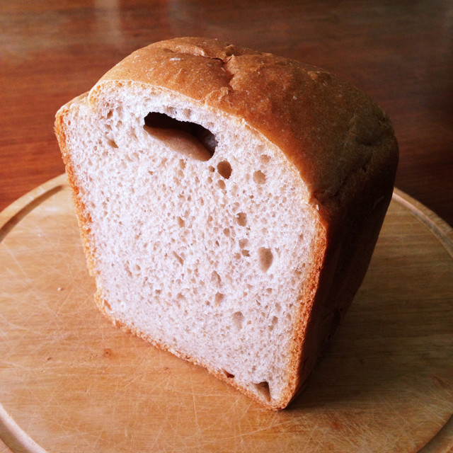 HBで☆全粒粉100%のシンプル食パンの画像