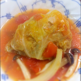 簡単!トマト煮込みのロールキャベツ♡