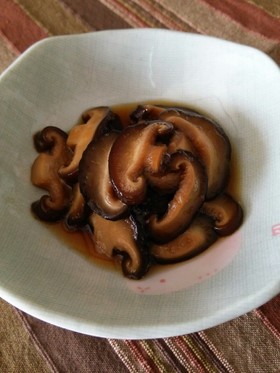太巻き・ちらし寿司に椎茸の甘辛煮♪