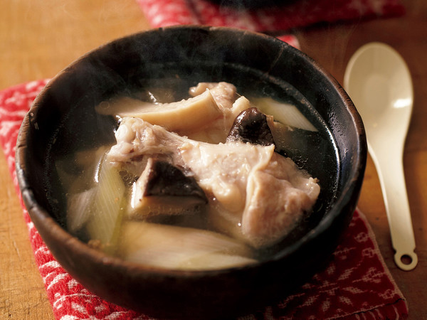 ねぎと鶏肉のサムゲタン風スープ