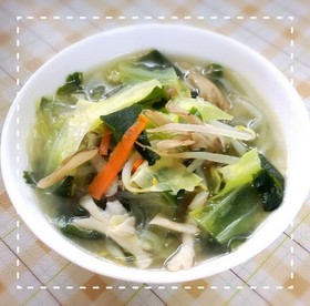 簡単うまうま(*´ω`*)春雨野菜スープ