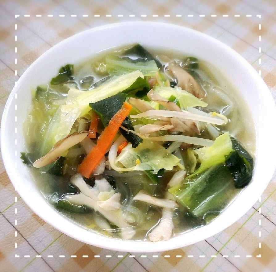 簡単うまうま(*´ω`*)春雨野菜スープの画像