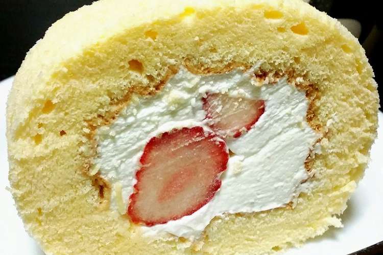 誕生日に苺のふわふわシフォンロールケーキ レシピ 作り方 By Juri Juri クックパッド 簡単おいしいみんなのレシピが350万品