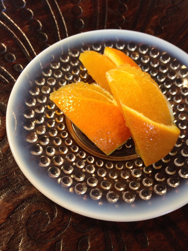 少しお洒落で食べやすいオレンジの飾り切りの画像