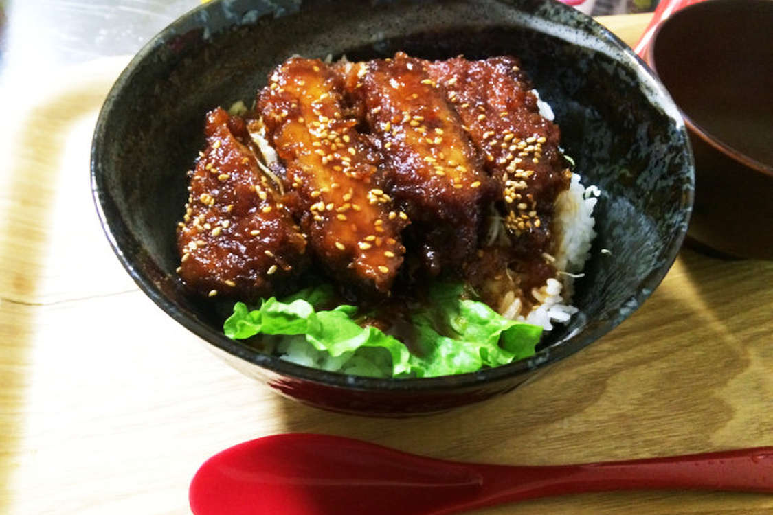 彼ごはん 手間なし簡単ソースカツ丼 レシピ 作り方 By みなあこりつ クックパッド 簡単おいしいみんなのレシピが378万品