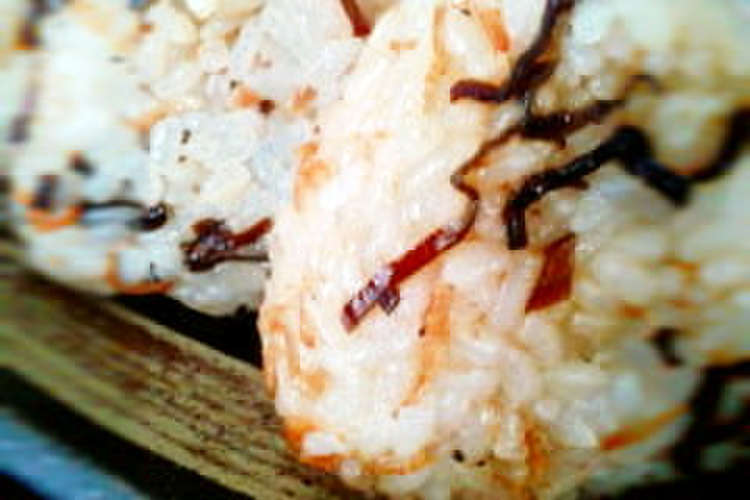 絶品おにぎりの具 あみえびと塩昆布 レシピ 作り方 By 子供たちは将棋に夢中 クックパッド