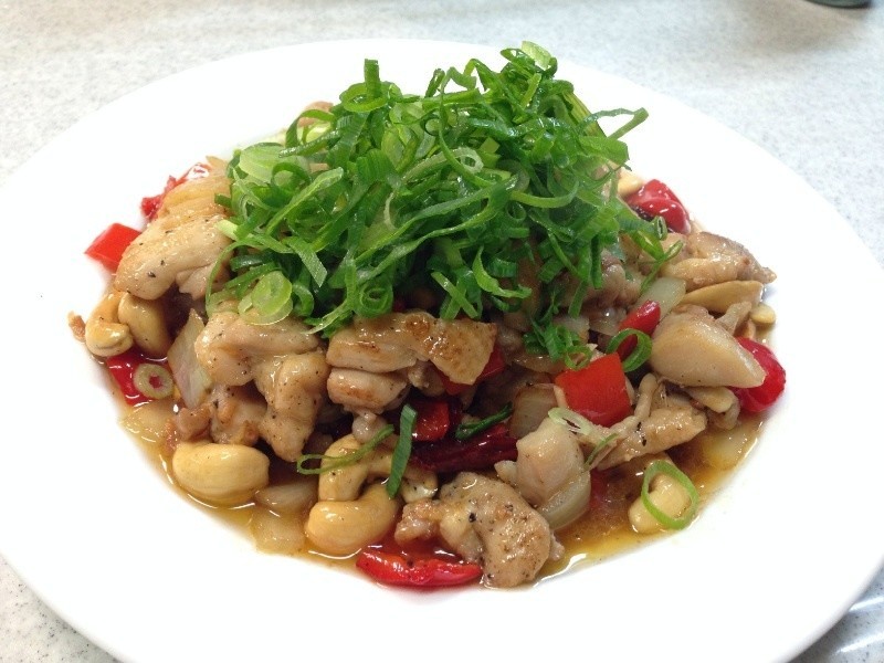 タイ料理の鶏肉とカシューナッツ炒め の画像