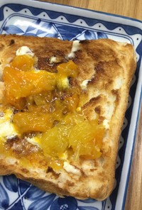 柑橘MIXジャムとマーガリンのトースト