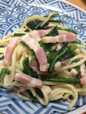 ベーコンとほうれん草のマヨ醤油パスタ