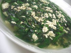 ベトナム風 春菊とひき肉のスープ