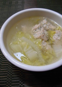 梅昆布茶で 鶏つくねのスープ