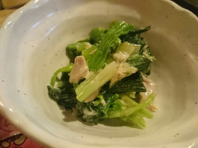 お弁当、副菜に！ほうれん草のツナマヨ和えの写真
