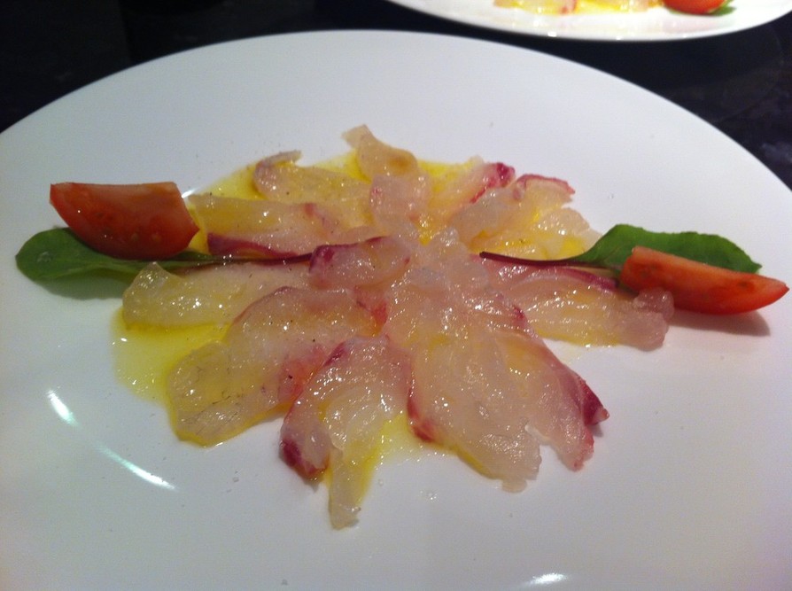 イタリアンの前菜・真鯛のカルパッチョの画像