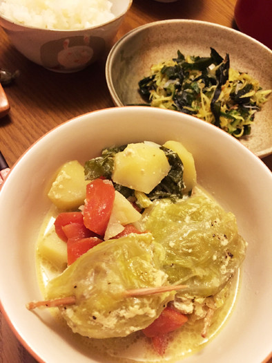 餃子でロールキャベツ☆豆乳スープ仕立ての写真