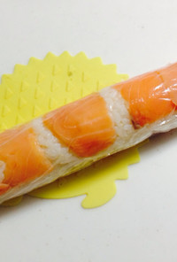 スモークサーモンの棒寿司☆