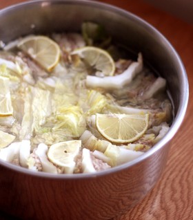 これは絶対に試したい！KALDIの「塩レモン鍋つゆ」で作る鍋が美味しそう