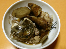 ゴボウとチヌ(クロダイ)のあら煮