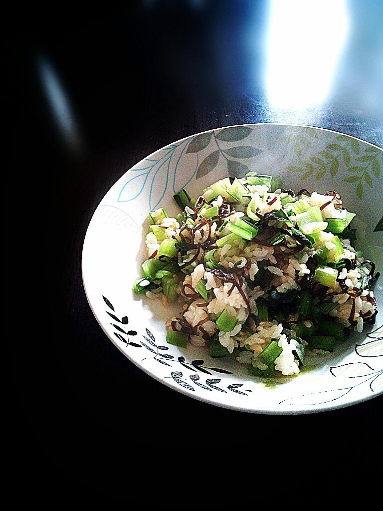 5分でできちゃう 小松菜の塩昆布御飯の画像